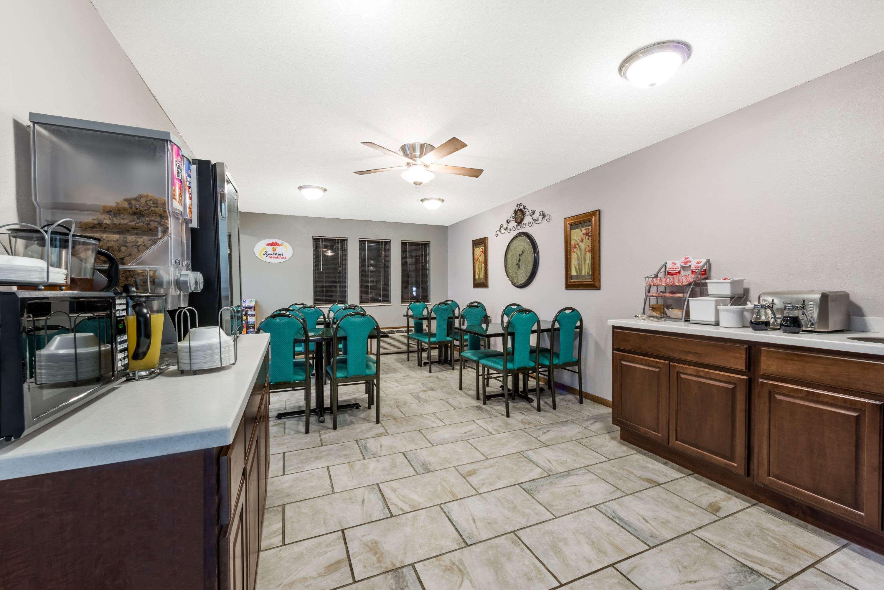 Super 8 By Wyndham Smithville Lake Buitenkant foto
