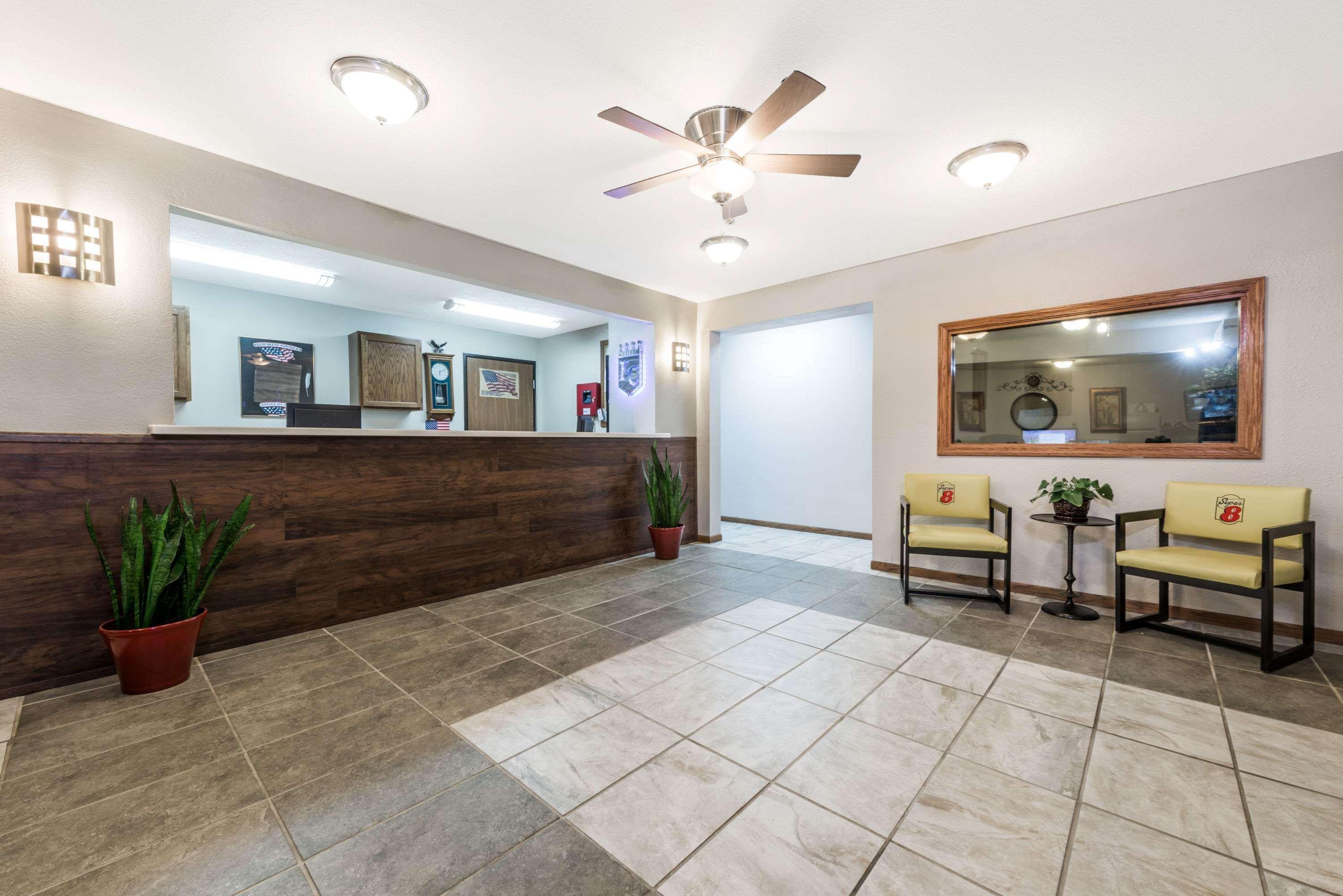 Super 8 By Wyndham Smithville Lake Buitenkant foto